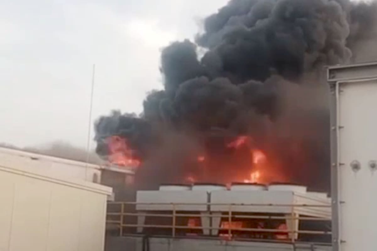 Zozobra por incendio de una fábrica de plásticos en Galapa, Atlántico