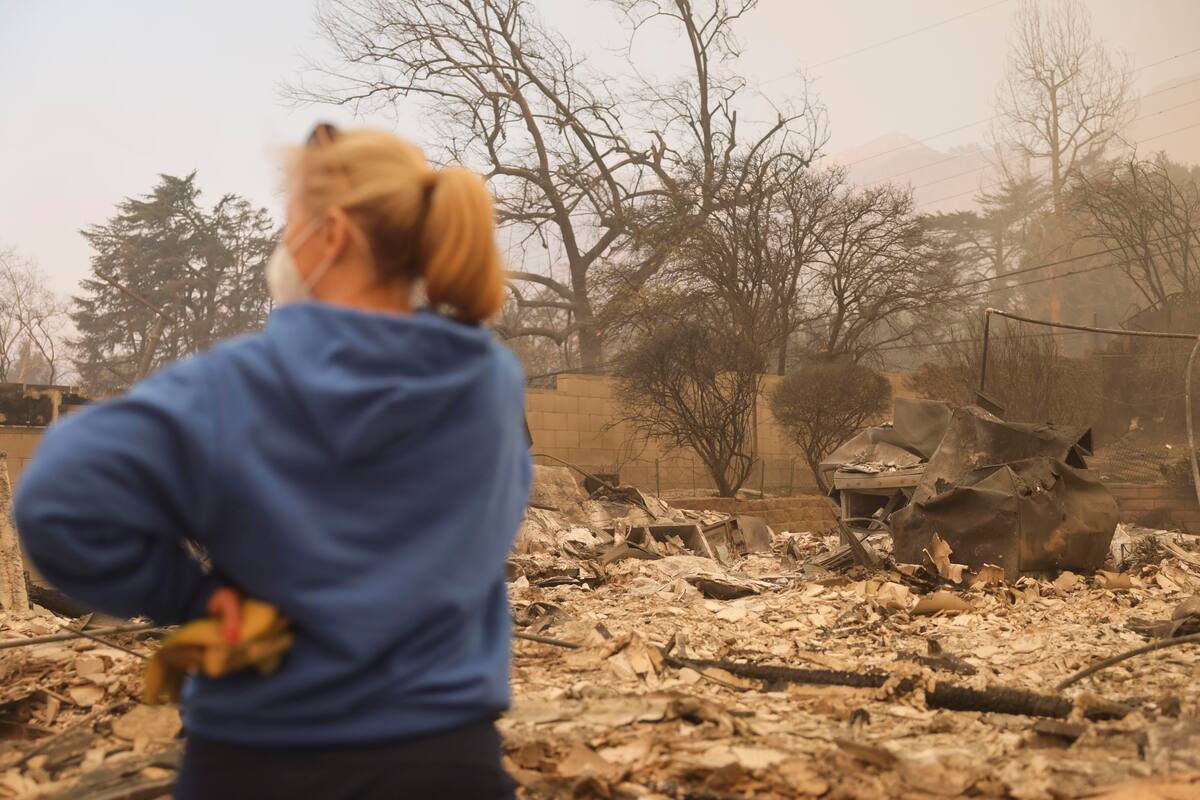 Estragos del incendio en Altadena, California. //EFE