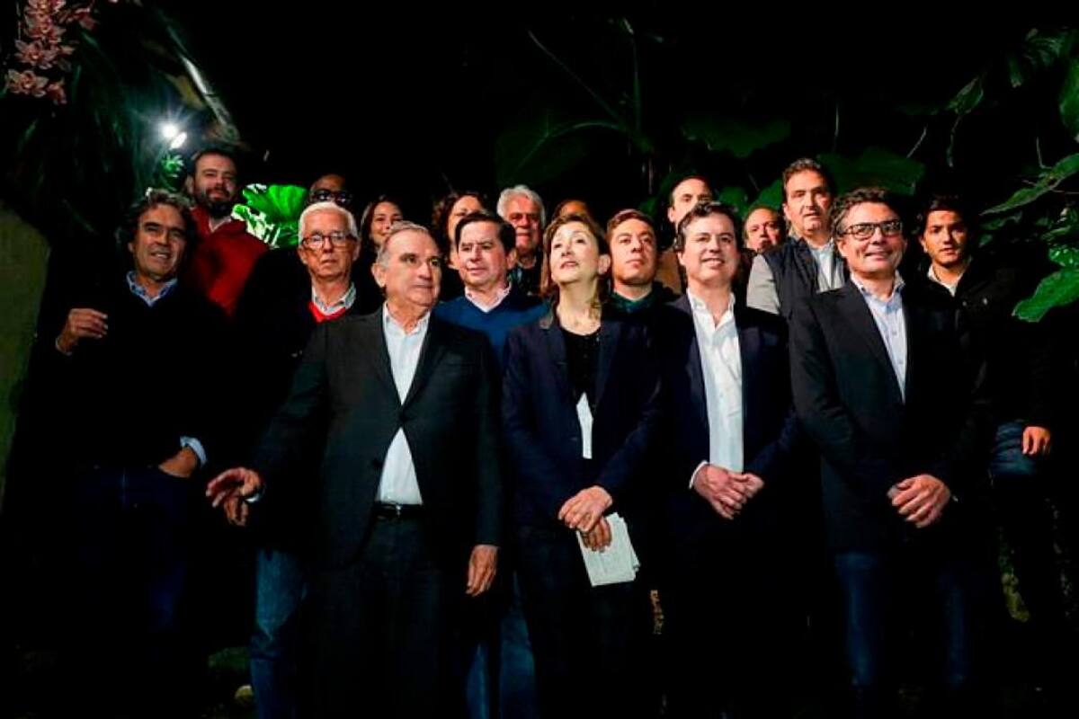Íngrid Betancourt se retiraría de la carrera a la Presidencia