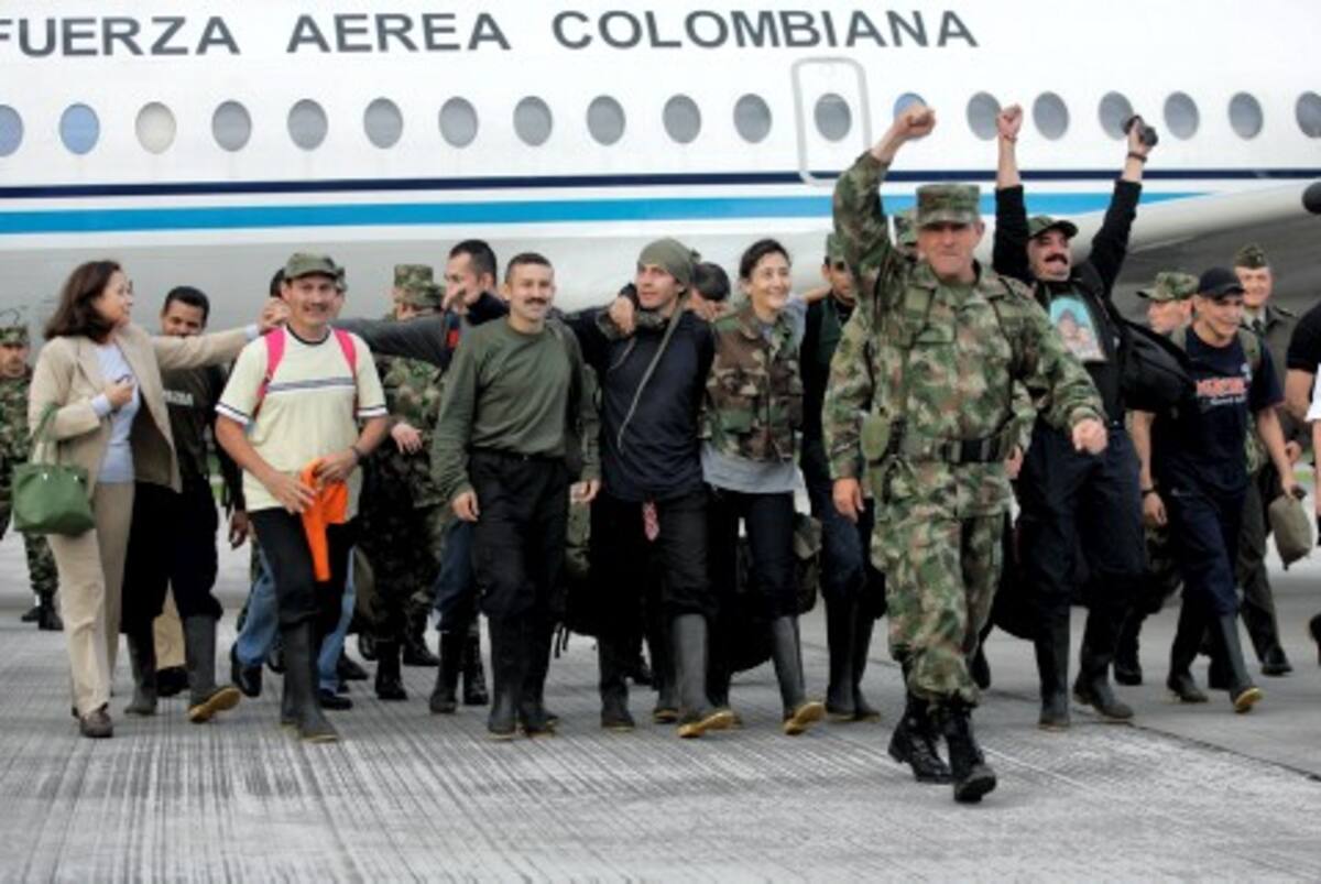 Una histórica estrategia militar denominada "Operación Jaque" pemitió liberar a 11 militares y a la política Ingrid Betancourd, en la que no se disparó ni un solo tiro.