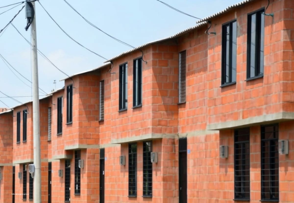 Inhabilidad de ocho años a exalcalde de Arenal, Bolívar, por irregularidades en construcción de viviendas. // Foto: Procuraduría