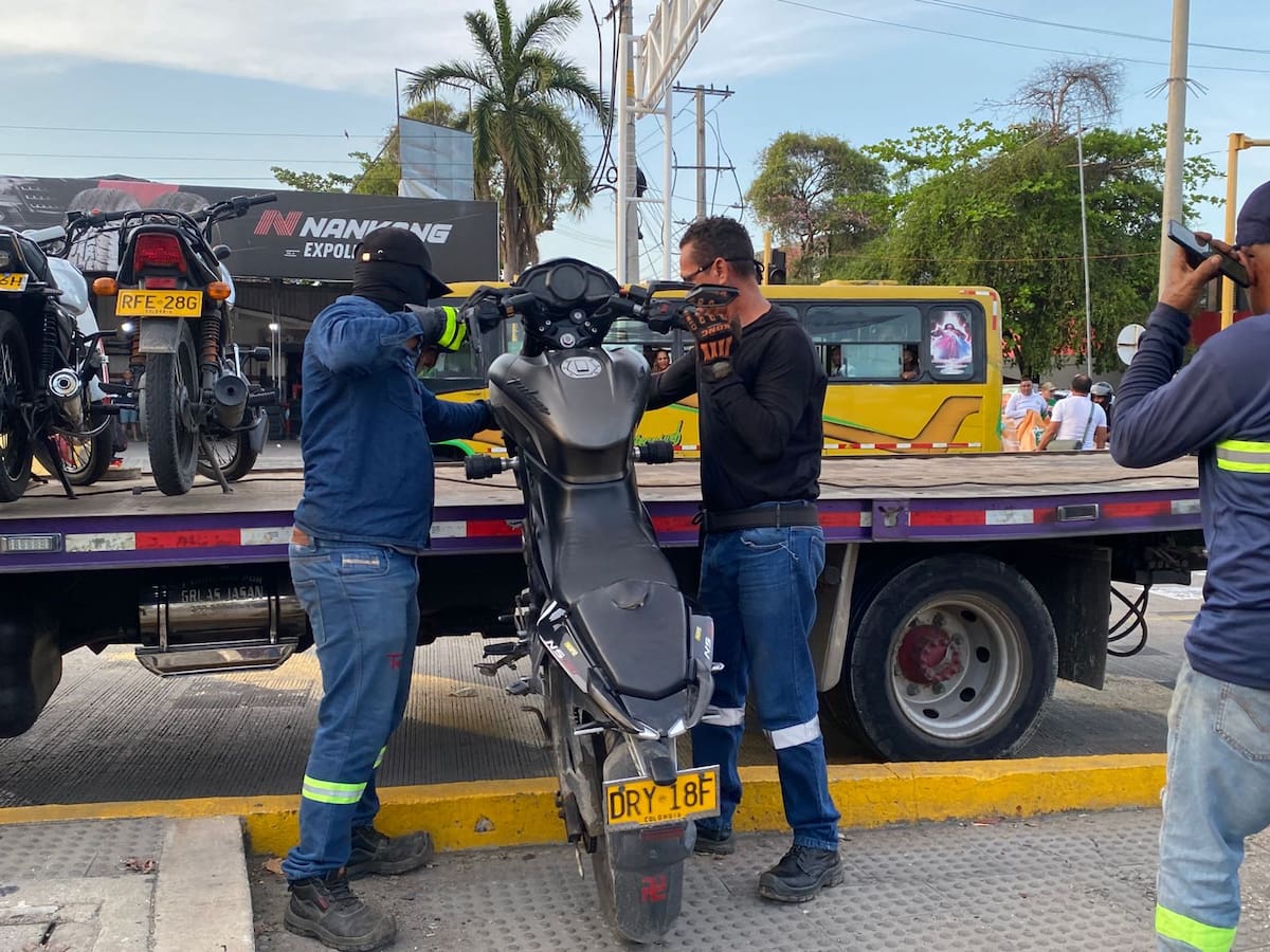 El operativo se hizo en articulación con Distriseguridad, Policía Nacional y Escuela de Gobierno. // Foto: cortesía