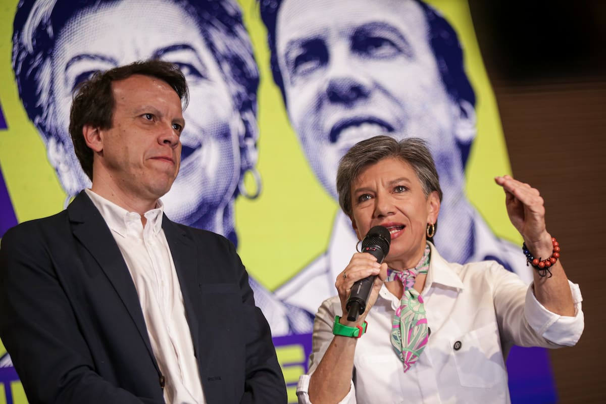 Bogotá. Marzo 13 de 2026. Claudia López inscribe oficialmente su candidatura a la Presidencia de Colombia ante la Registraduría Nacional del Estado Civil, junto a su fórmula vicepresidencial, Leonardo Huerta. (Colprensa - Cristian Bayona).