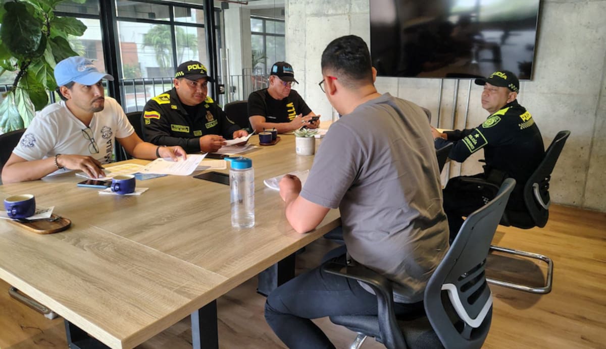 Las autoridades entregaron recomendaciones de seguridad orientadas a mejorar los protocolos internos de atención, promover prácticas responsables y fortalecer la confianza de los visitantes nacionales y extranjeros.//Cortesía Policía Mebar.