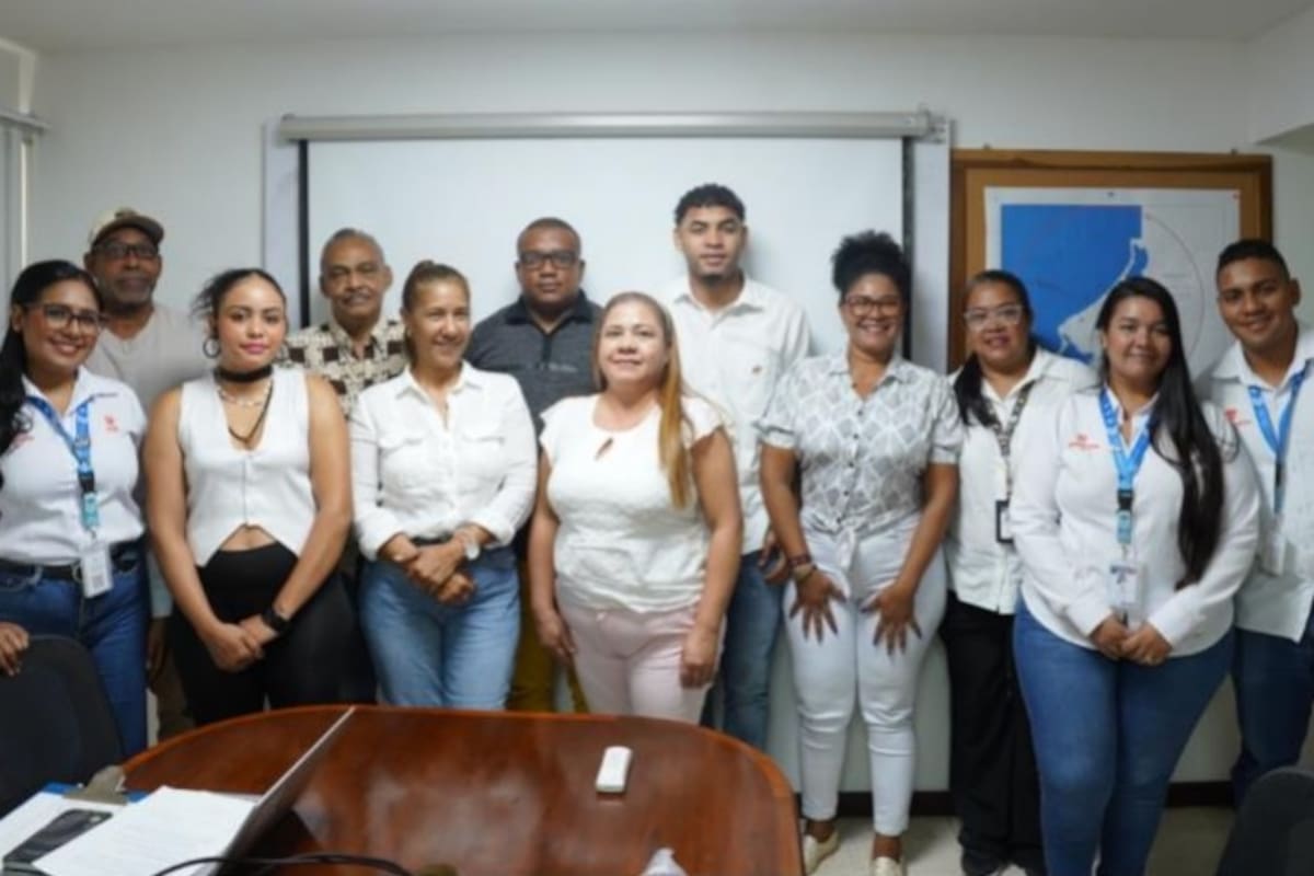Instalan comité ciudadano por obras del aeropuerto de Cartagena