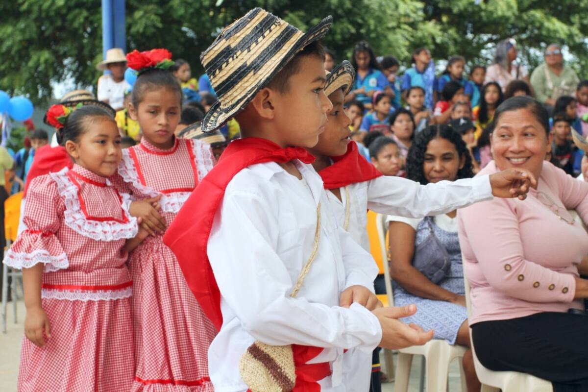 La Semana Cultural se vivió en la Institución Educativa de Caracolí con una variedad de presentaciones.//Foto: cortesía