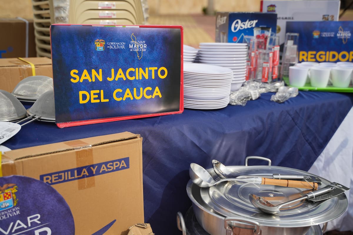 Desde calderos, platos, tazas, pocillos, cubiertos, tablas para picar, comedores, mesas y sillas, entre otros.