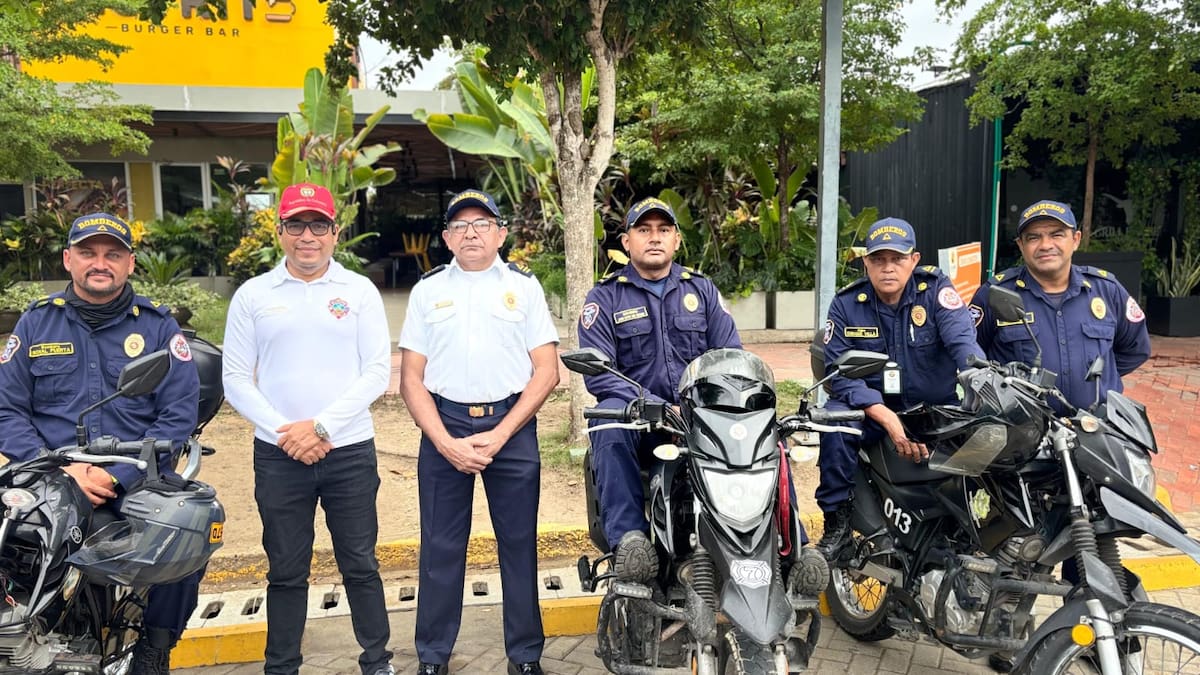 Integrantes del Cuerpo de Bomberos de Cartagena. // Foto: cortesía - Cuerpo de Bomberos de Cartagena