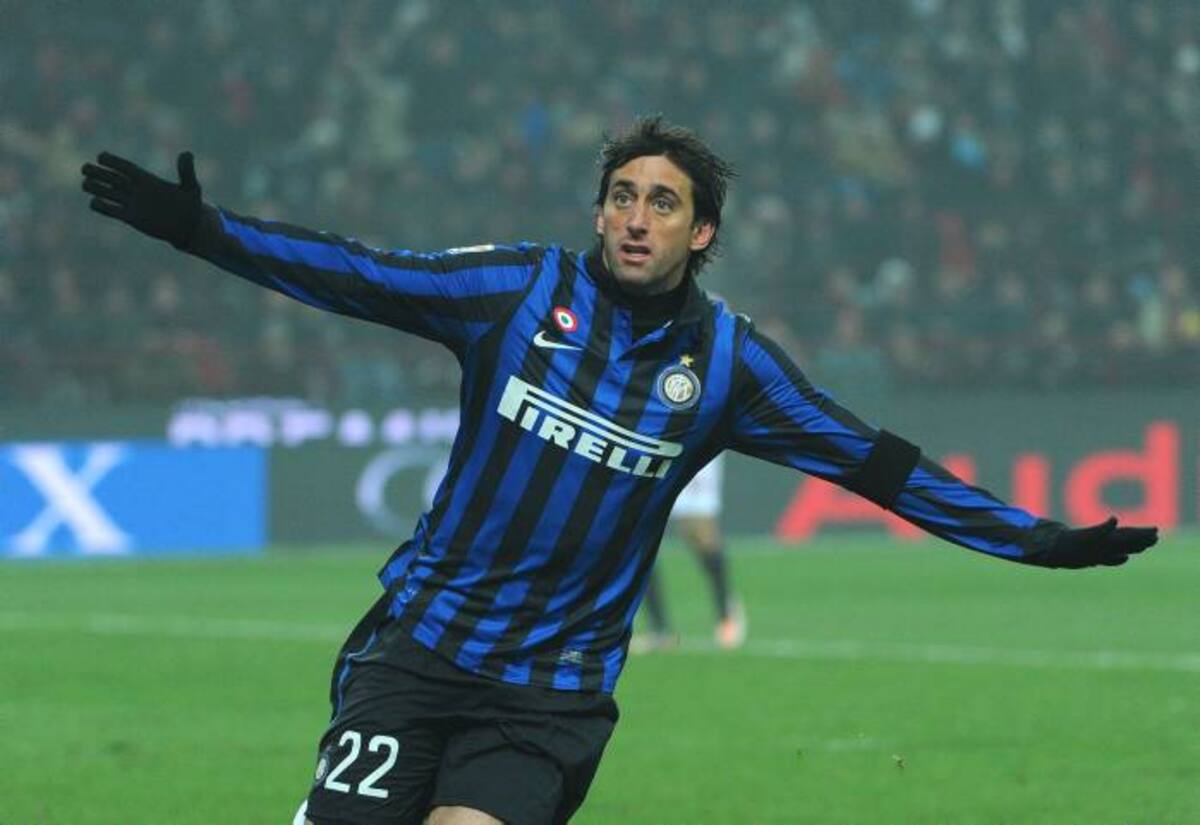 Diego Milito puso a ganar al Inter ante el Milan. AFP