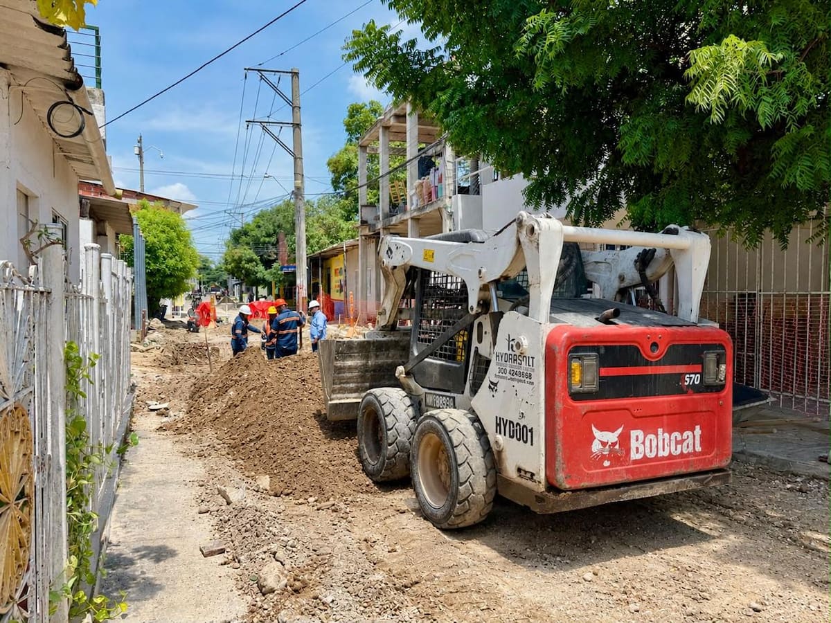 Los trabajos en la Carrera 92 comenzaron con el trazado del terreno, las excavaciones y el retiro del material existente. // Foto: cortesía - Alcaldía de Cartagena
