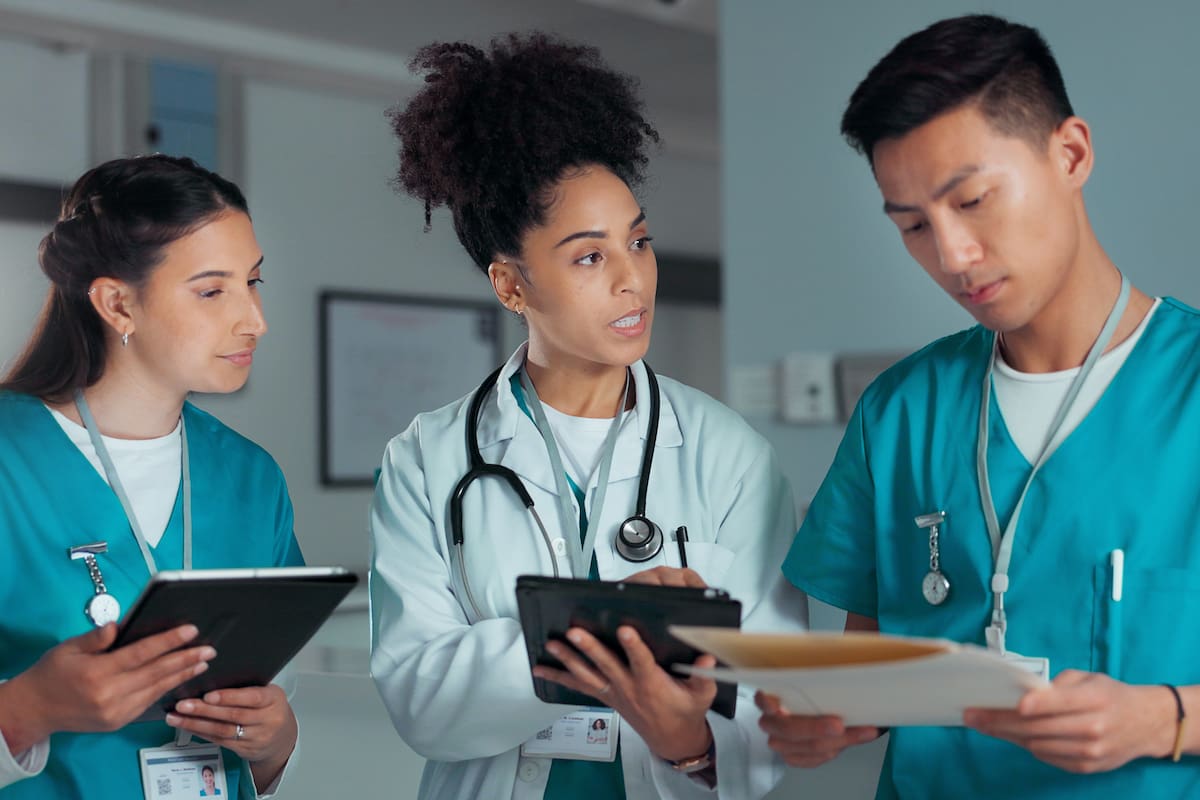 Así será el pago del salario mínimo a internos de medicina a partir de 2026