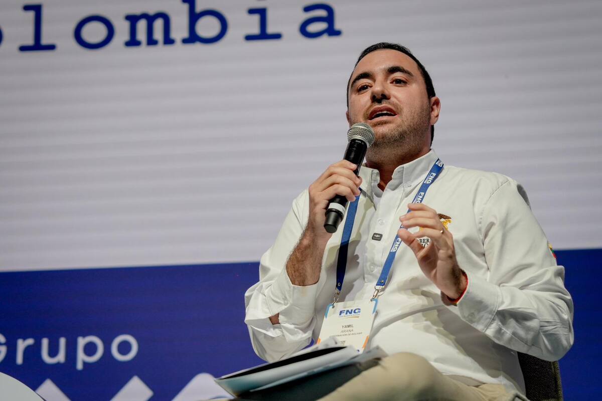 Yamil Arana propuso estrategias para estimular crecimiento económico de Bolívar