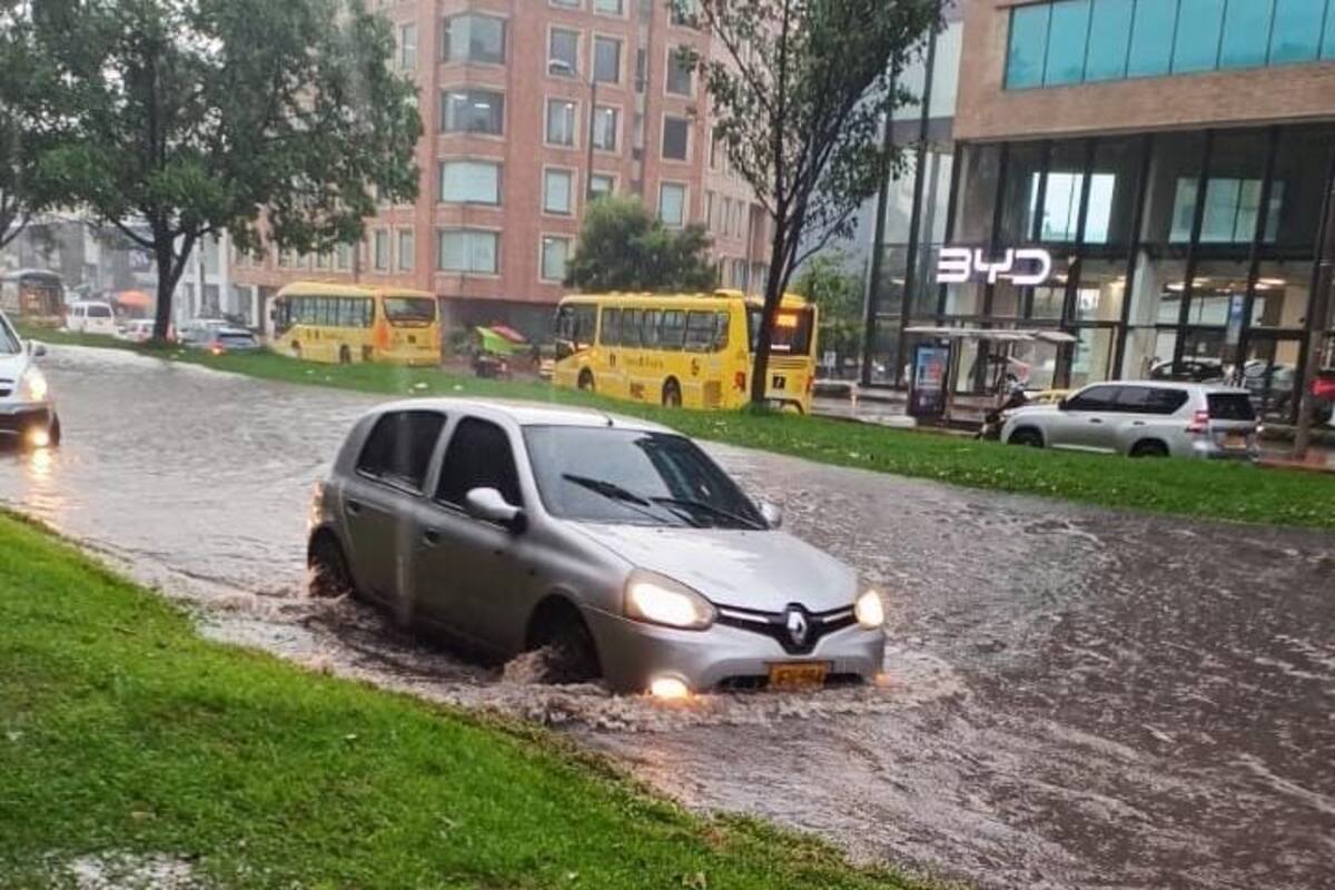 Alerta en Bogotá tras inundaciones por fuertes lluvias