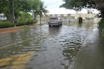 En fotos: Inundaciones en Manga por subida de la marea, residentes piden soluciones