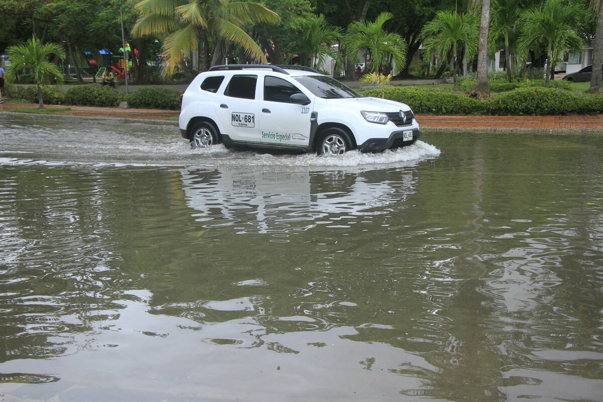 Inundaciones en Manga por subida de la marea. // Julio Castaño