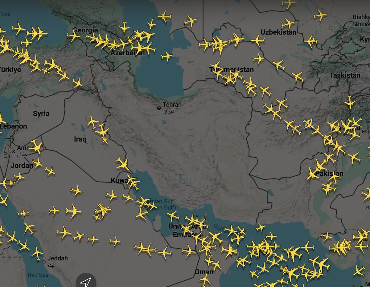 Irán declara máxima alerta y bloquea su espacio aéreo. // tomada de X: @alertamundial