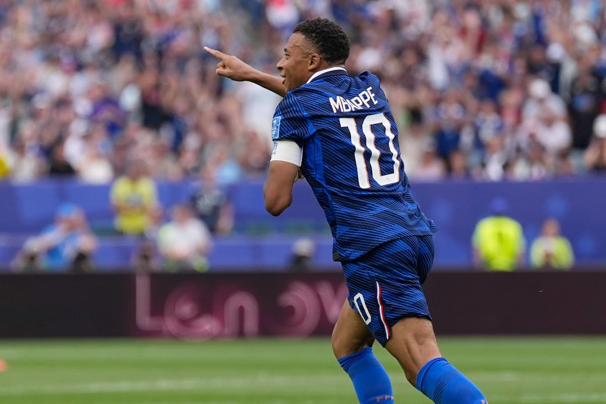 Video: Kylian Mbappé le responde a Messi y anota el primero de Francia