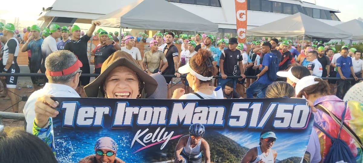 Así se vive el Ironman 5150 este domingo en Cartagena. // Foto: Óscar Díaz - El Universal.