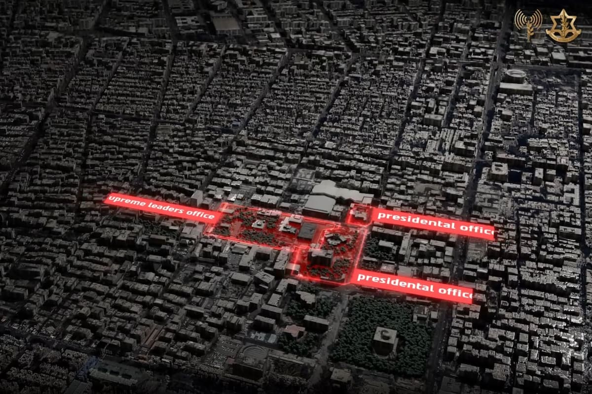 Revelan video del momento en que Israel bombardeó el búnker de Ali Jameneí en Irán