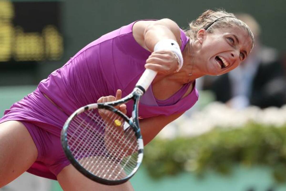 Sara Errani superó este jueves a la australia Samantha Stosur y avanzó a la dinal del Roland Garros. AFP