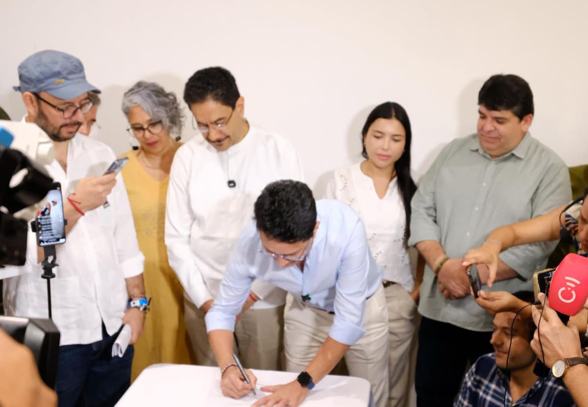 El excandidato presidencial Carlos Caicedo apoya a Iván Cepeda. //FOTOS CORTESÍAS
