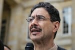 Iván Cepeda denunciará a Efraín Cepeda por señalamientos sobre grupos armados