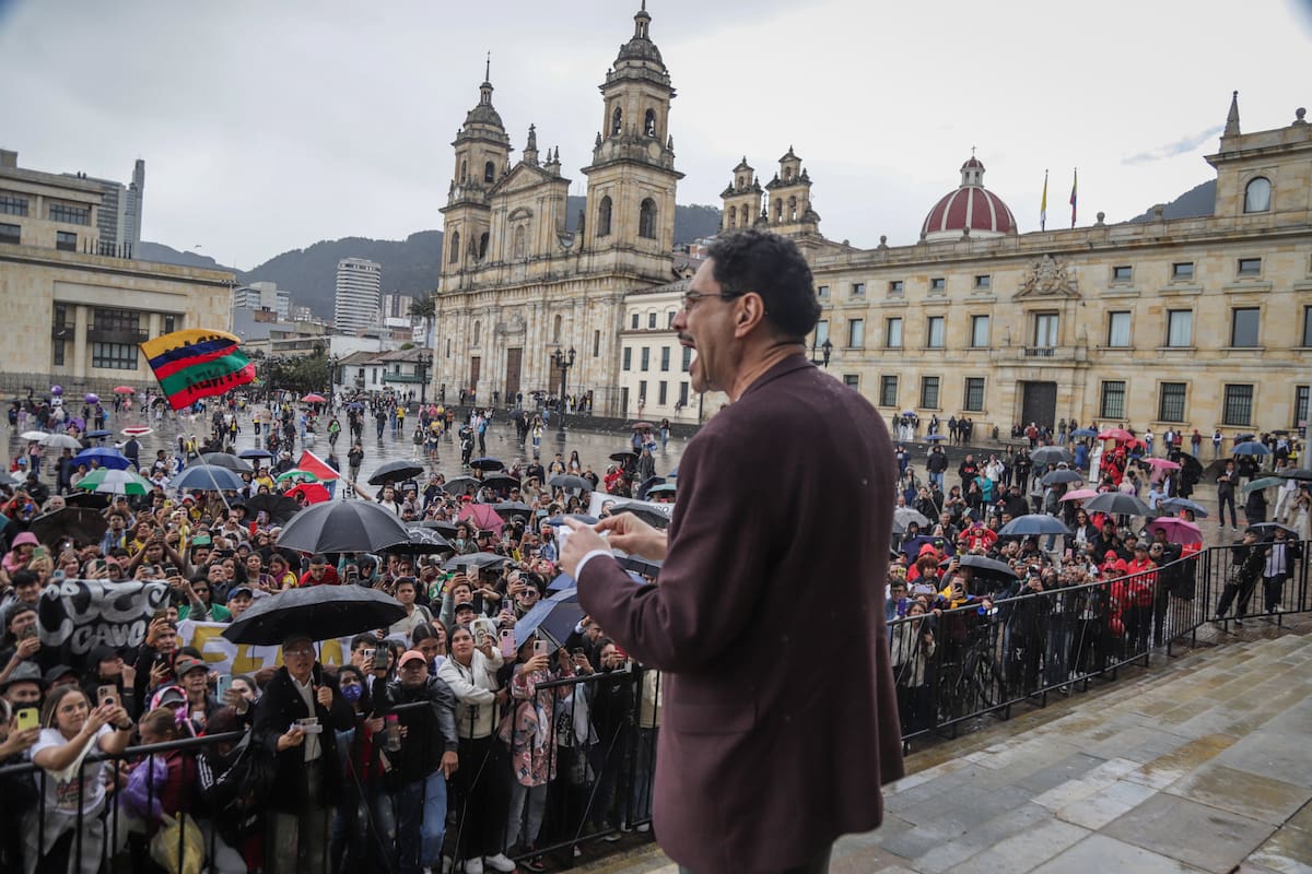 Iván Cepeda advierte por divisiones en el Pacto Histórico y cuestiona a De la Espriella