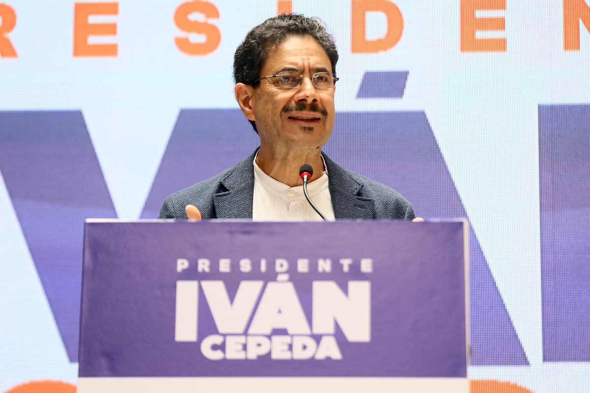 Iván Cepeda denuncia injerencia extranjera tras resultados de primera vuelta