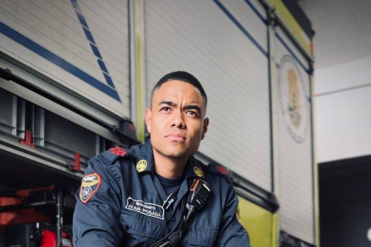 Conmoción por la muerte del bombero Iván Darío Posada en incendio en Medellín
