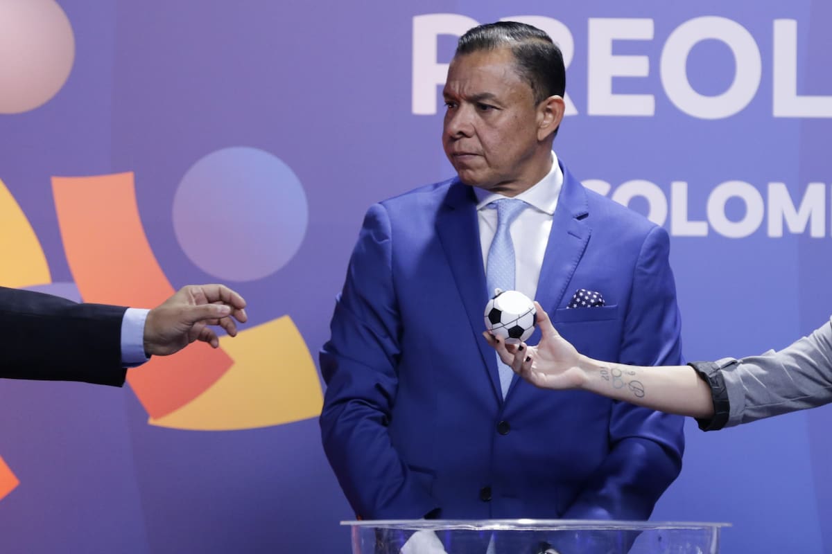 El exfutbolista colombiano Iván René Valenciano reveló que sufre de cáncer