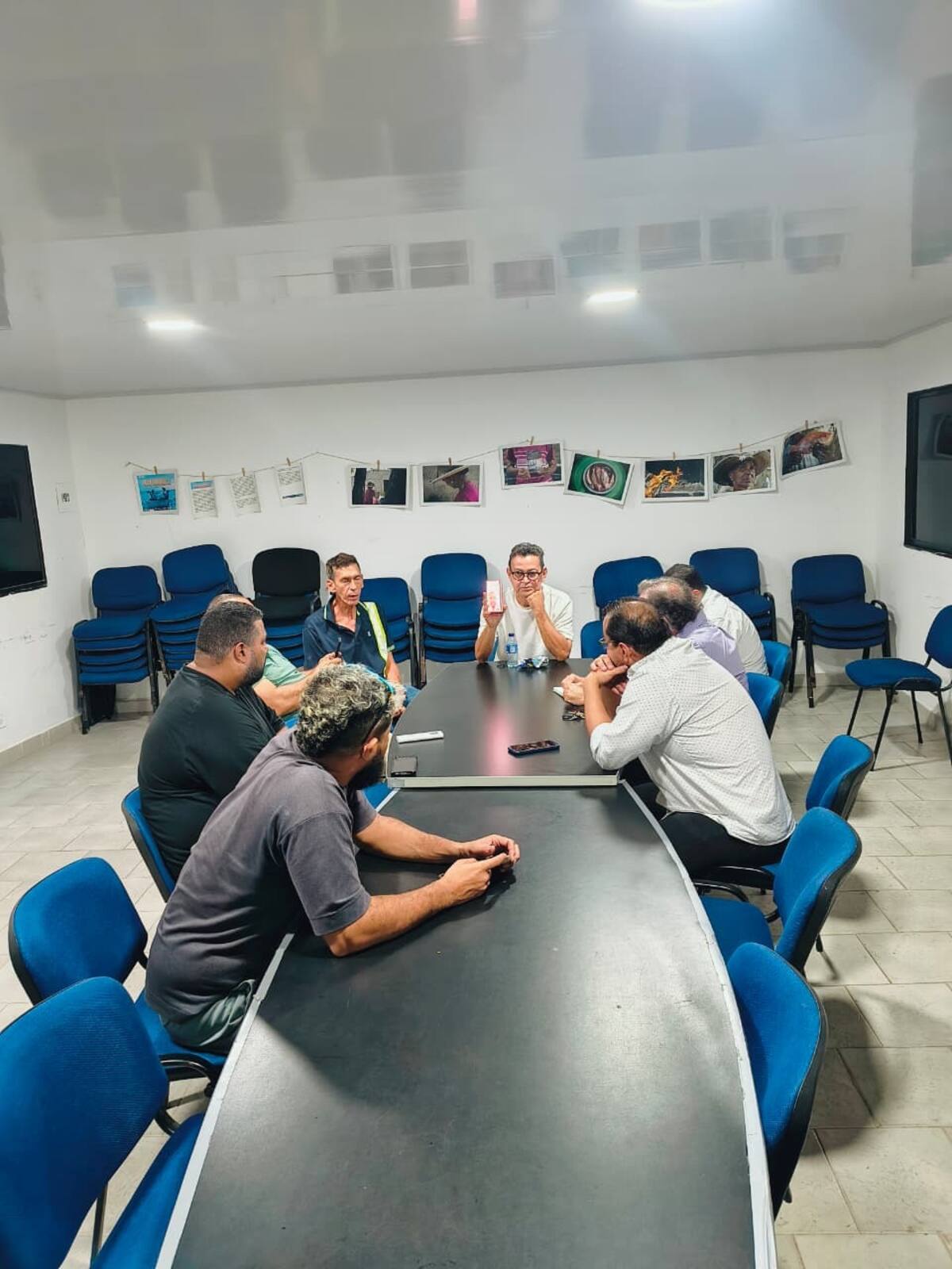 JAC de Crespo habilita lote provisional para parqueo de vehículos y evitar cogestión en la zona. // Foto: cortesía.