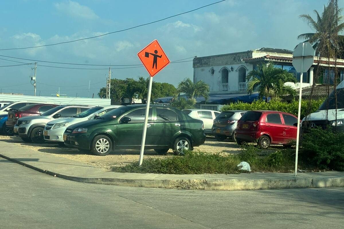 JAC de Crespo soluciona problema de parqueo en el barrio: habilita lote