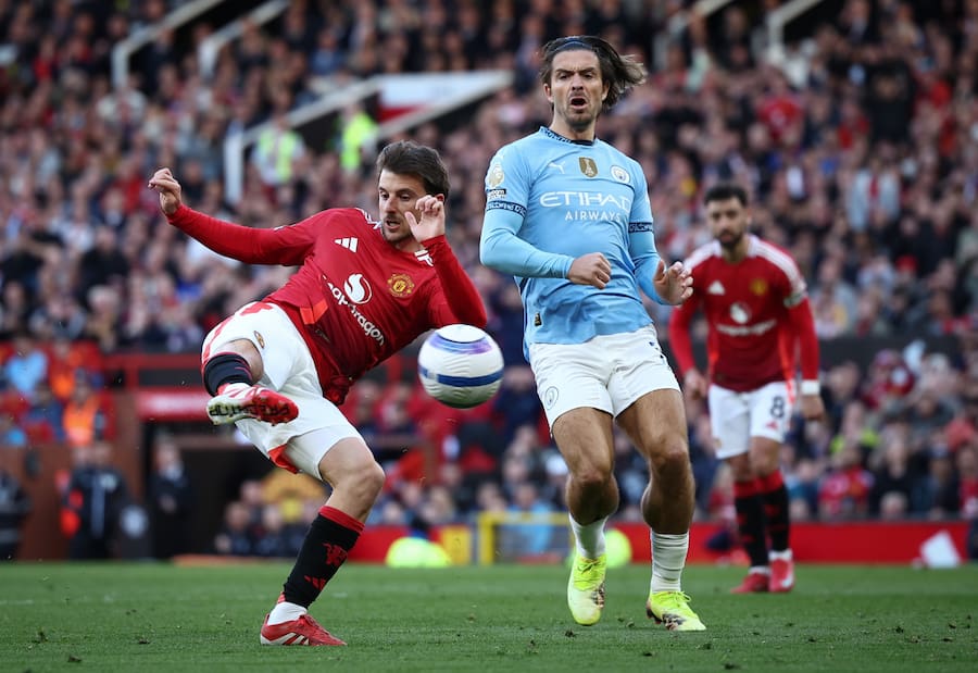 Figura del fútbol inglés fue encontrado dormido y borracho