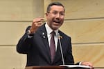 “Prostitutas o borrachos”: La fuerte descarga del ministro de Vivienda en moción de censura