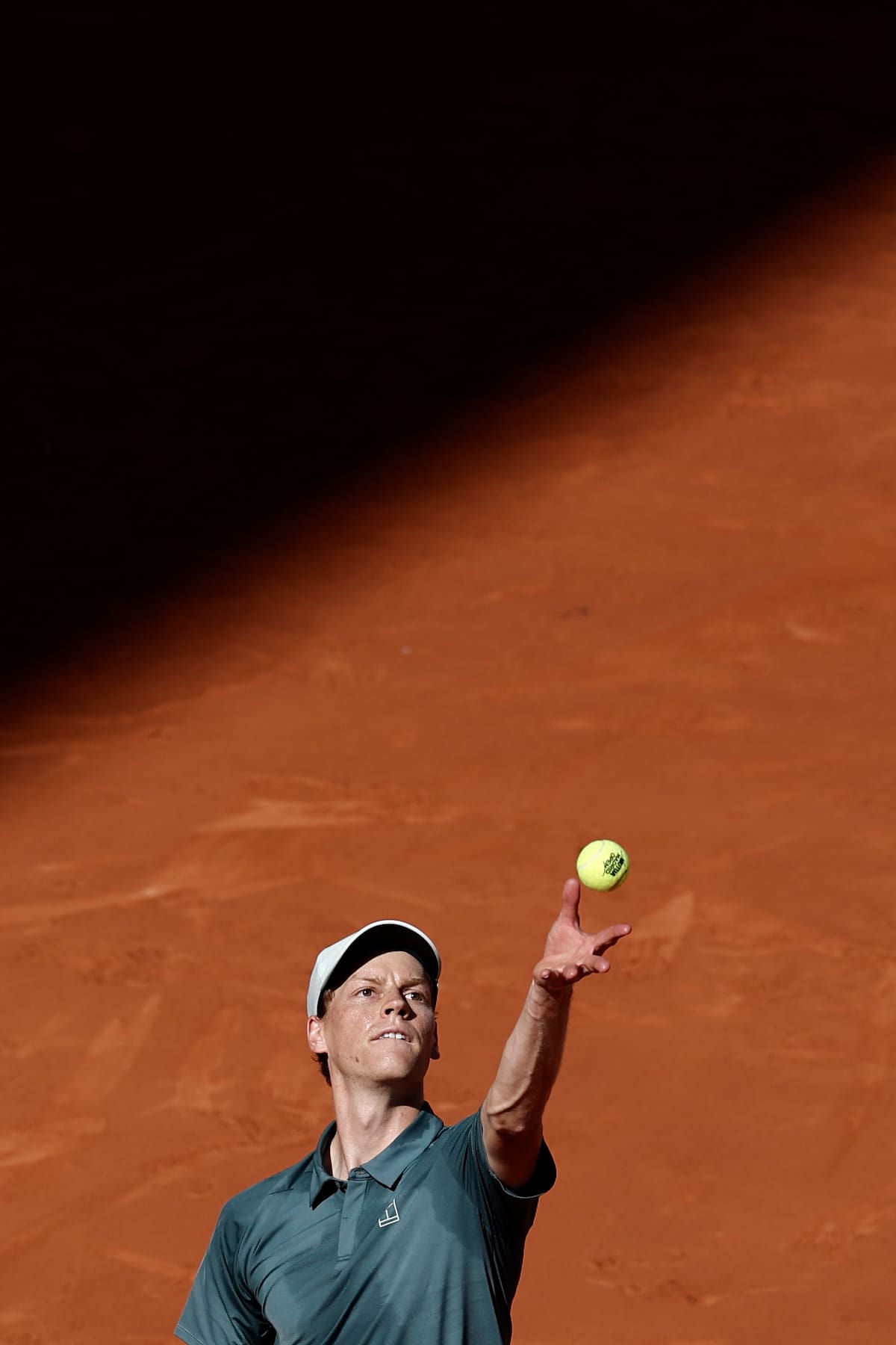 Jannik Sinner es el favorito para hacerse con el Masters 1.000 de Madrid. //Foto, EFE: Sergio Pérez