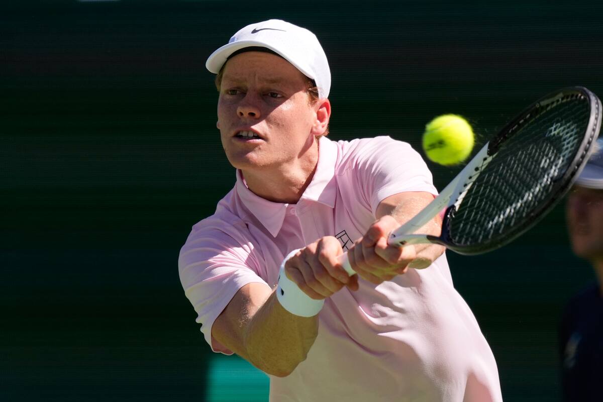 Jannik Sinner derrotó a Alexander Zverev en las semifinales de Indian Wells. //Foto, AP: Mark J. Terrill