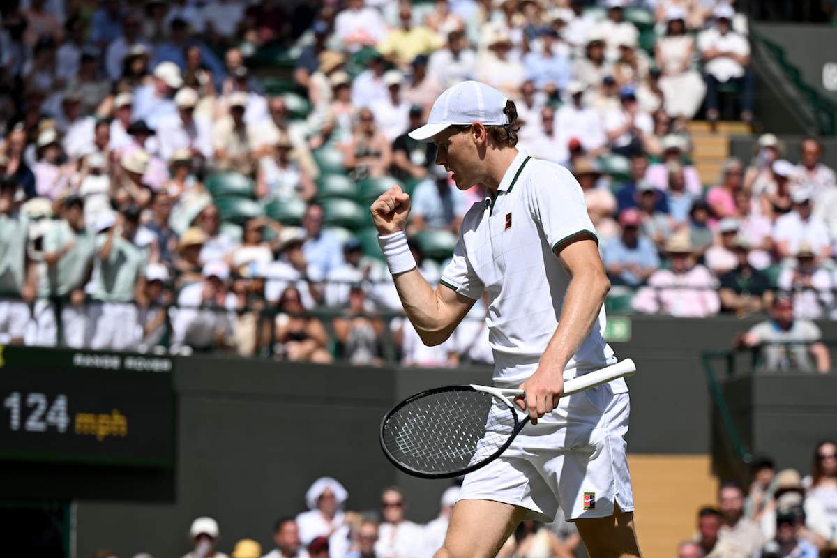 Jannik Sinner se metió en las semifinales de Wimbledon y va por un nuevo trofeo