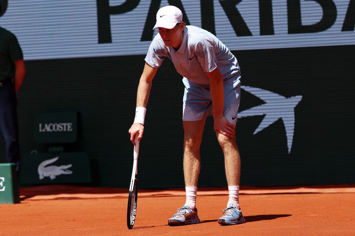 Sorpresa en Roland Garros: Jannik Sinner se despide en segunda ronda