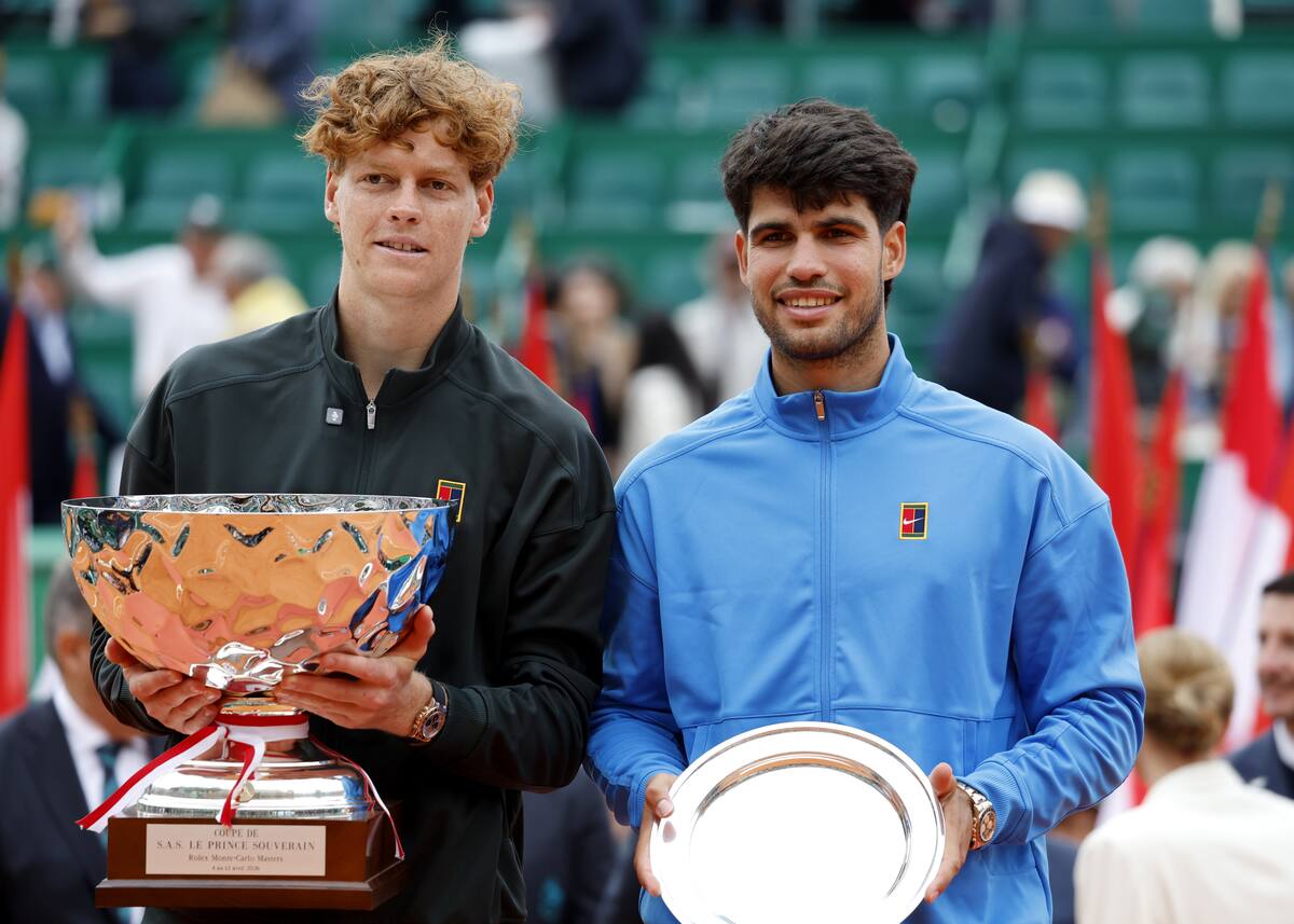 Jannik Sinner y Carlos Alcaraz se enfrentraron en la final del Masters 1.000 de Montecarlo. //Foto, EFE: SEBASTIEN NOGIER