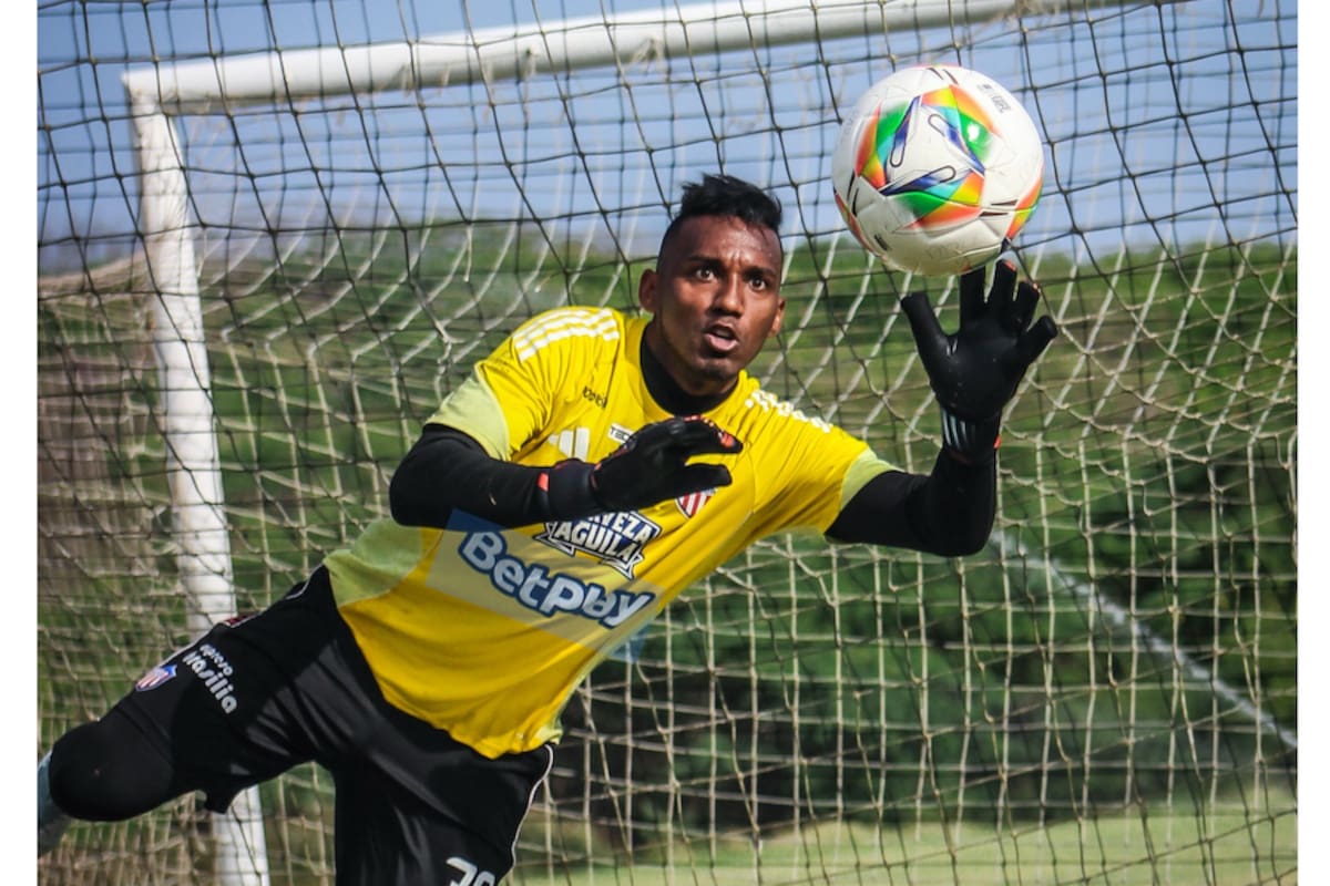 Con novedades, Junior convocó 20 jugadores para enfrentar a Santa Fe