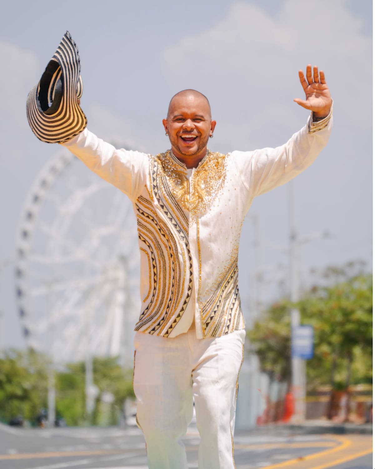 Este es Jefry Oquendo Arrieta, Rey Momo del Carnaval de La 44, quien fue presentado este martes ante los medios de comunicación.//Cortesía