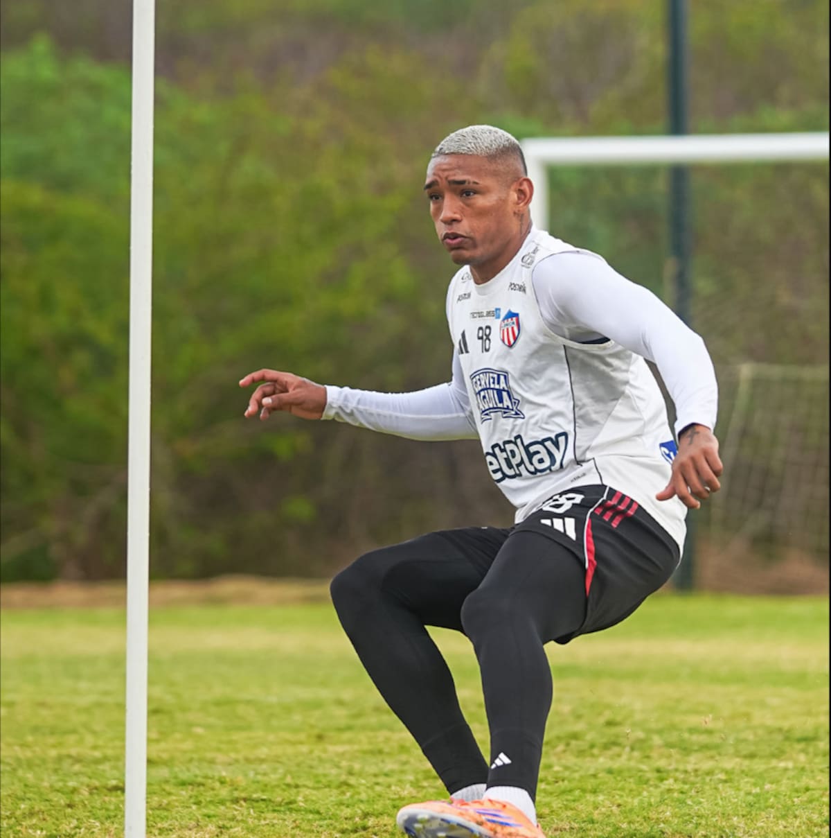 El defensa Jermein Peña hace parte de la lista de jugadores de Junior para el partido de este domingo frente a Llaneros FC por la Liga BetPlay.//Cortesía @JuniorClubSA.