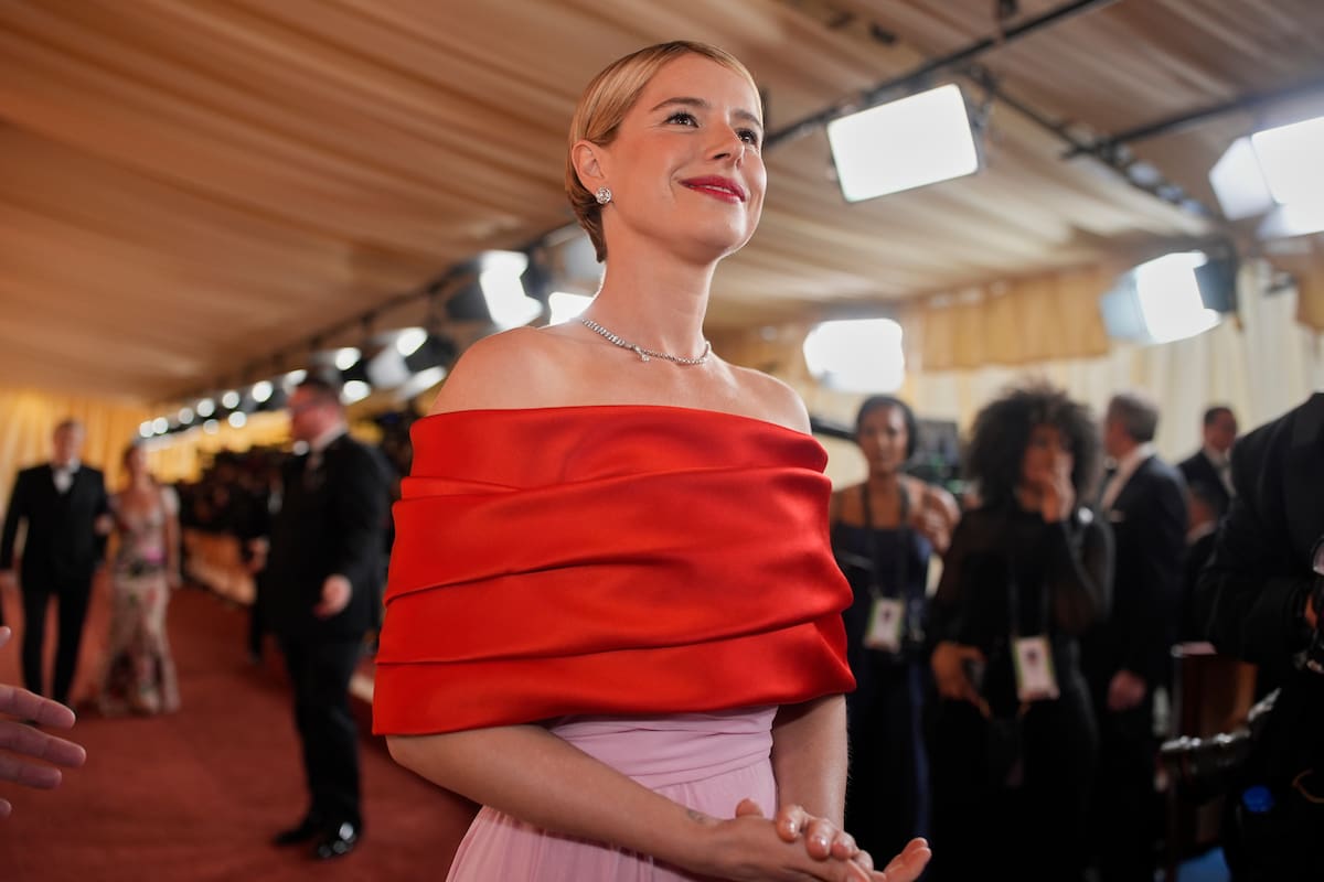 Jessie Buckley llega a los Premios Oscar 2026. //Foto: AP.