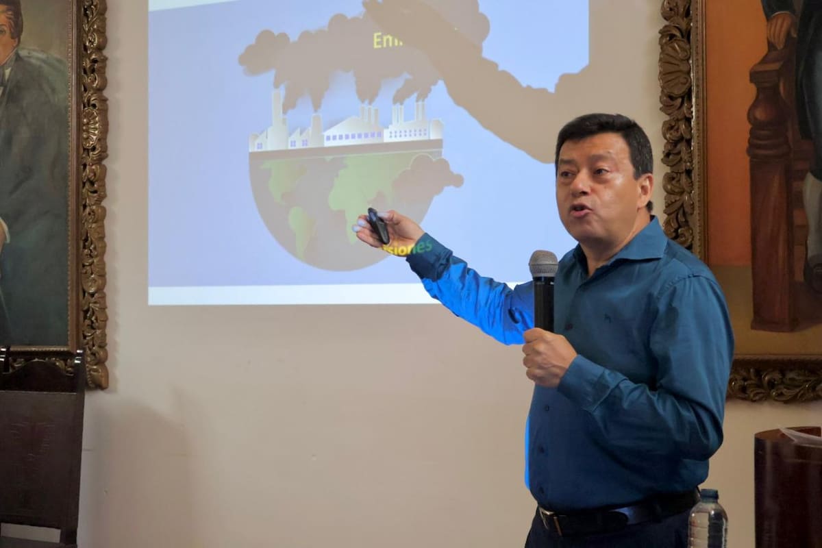 Docente de la UdeC presentará en el Vaticano alerta científica sobre la Amazonía