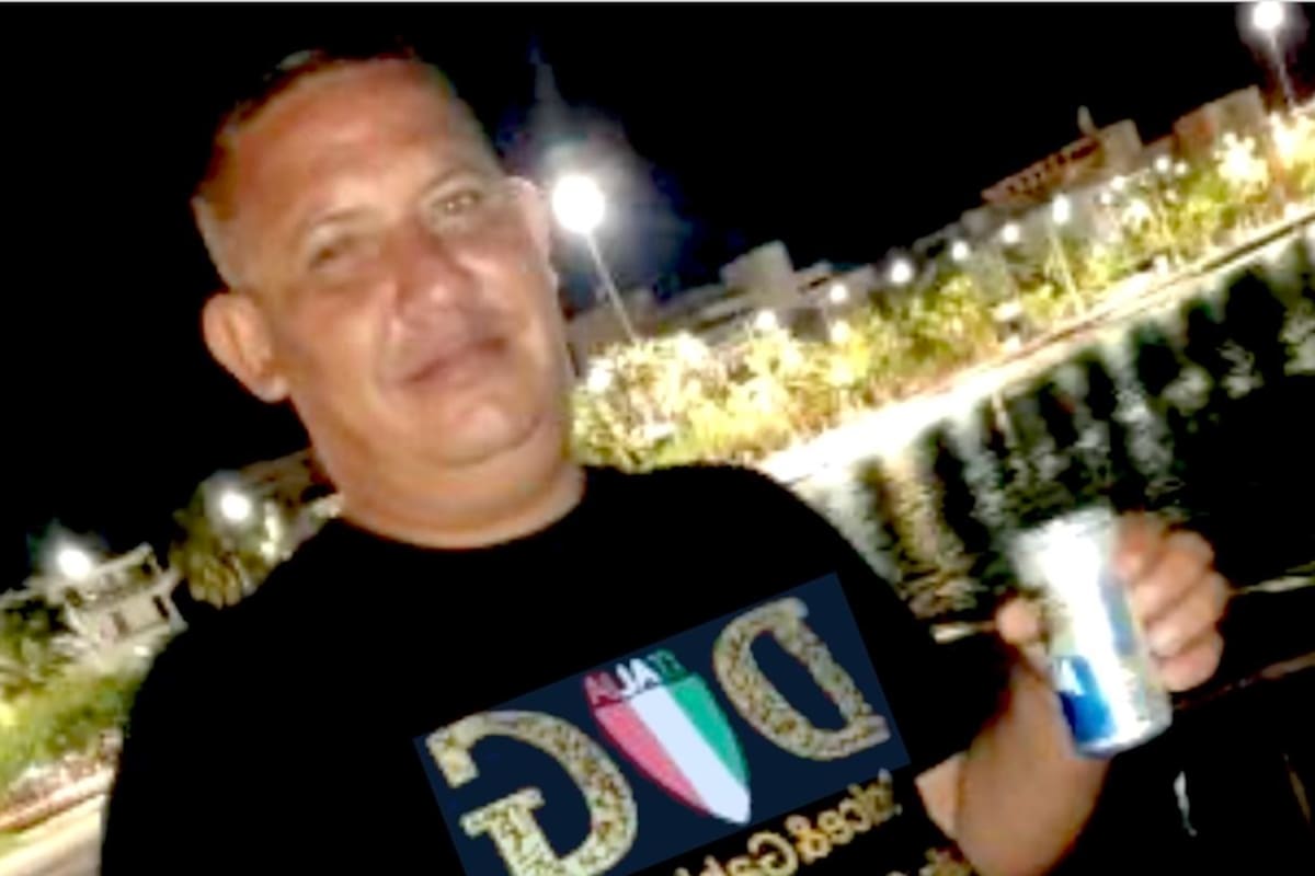 Sicario quitó la vida a John Ballestero cuando tomaba cervezas en una gallera