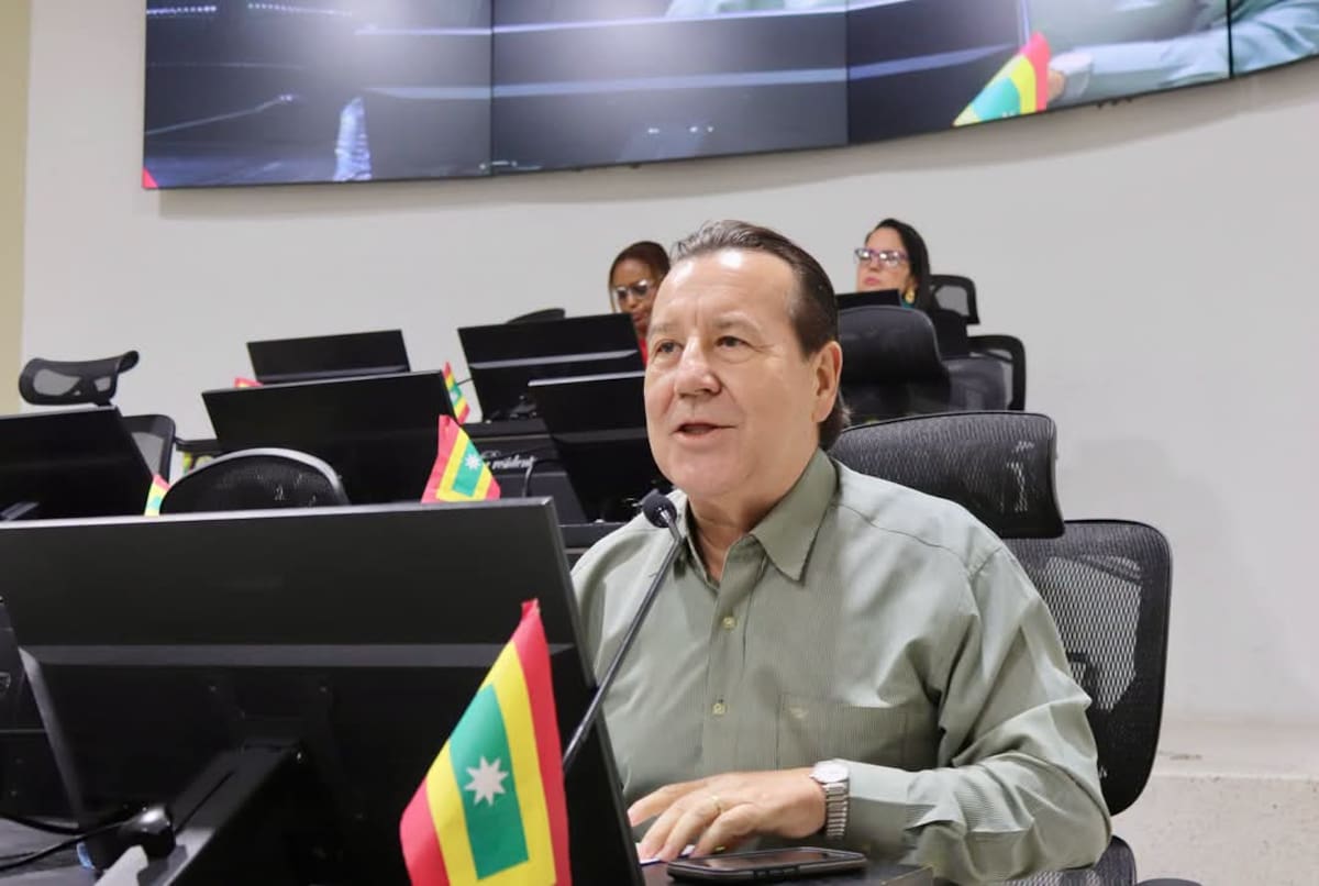 Jhon Montoya Cañas, gerente de Aguas de Cartagena intervino en la audiencia pública sobre la creación de una empresa pública de servicios. // Foto: Cortesía - Concejo Distrital de Cartagena.