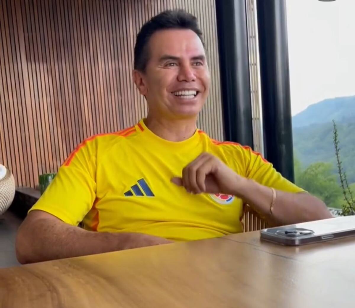 Jhonny Rivera cantante de música popular. //Foto: IG @jhonnyrivera.
