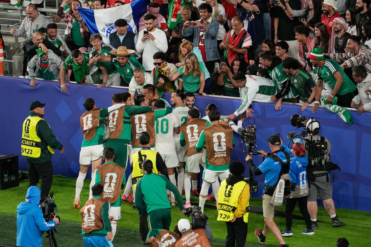 Argelia logró un vital triunfo sobre Jordania en el Mundial. //Foto, AP: Jeff Chiu