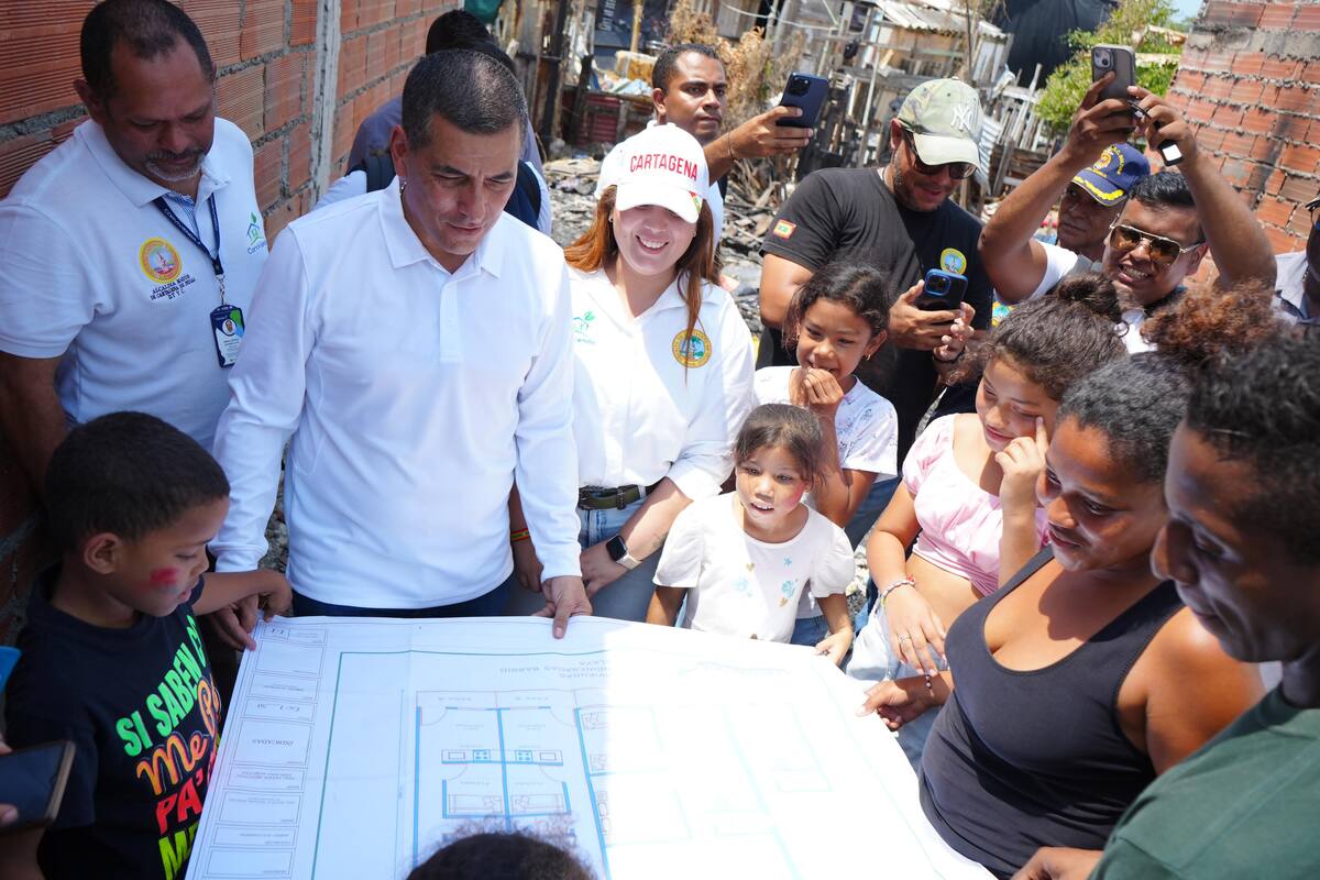 Durante la jornada de Gobierno al Barrio, la Alcaldía de Cartagena brindó atención en salud, educación y bienestar a 1.613 personas en Olaya Herrera.