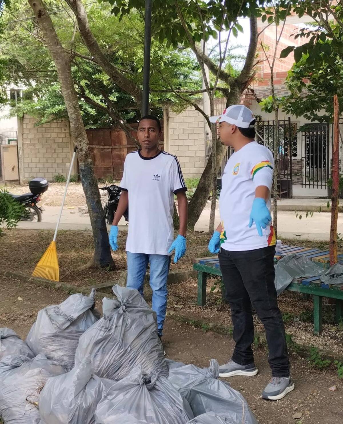 El 30 de julio de 2024, Jaider Vásquez lideró una jornada de limpieza y embellecimiento en el parque Luz y Felicidad ubicado en el sector 20 de Enero, barrio El Pozón.